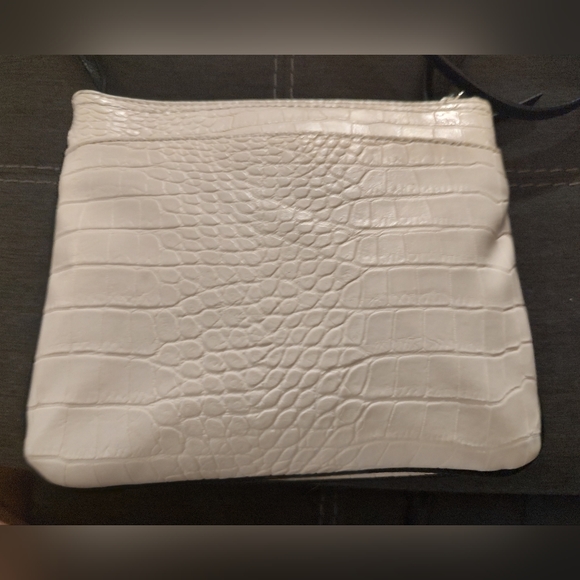 Nine West adjustable strap length cross body purse - Picture 5 of 5